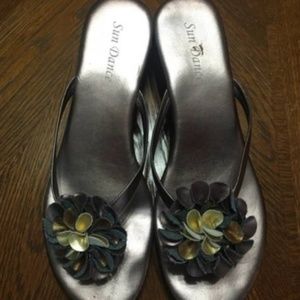 SUN DANCE Wedge Thong Sandals 9